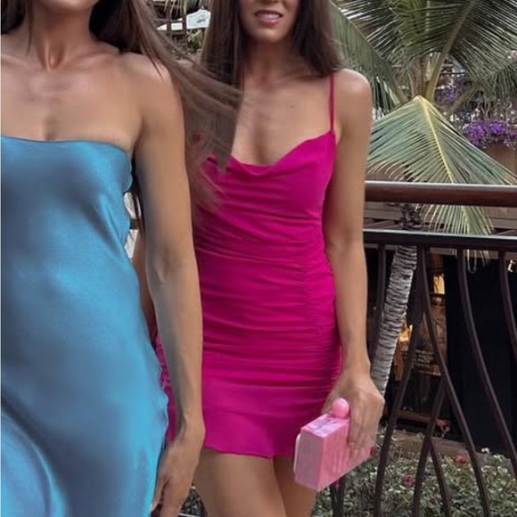 Chic Fuchsia Mini Dress - Picture 2 of 6